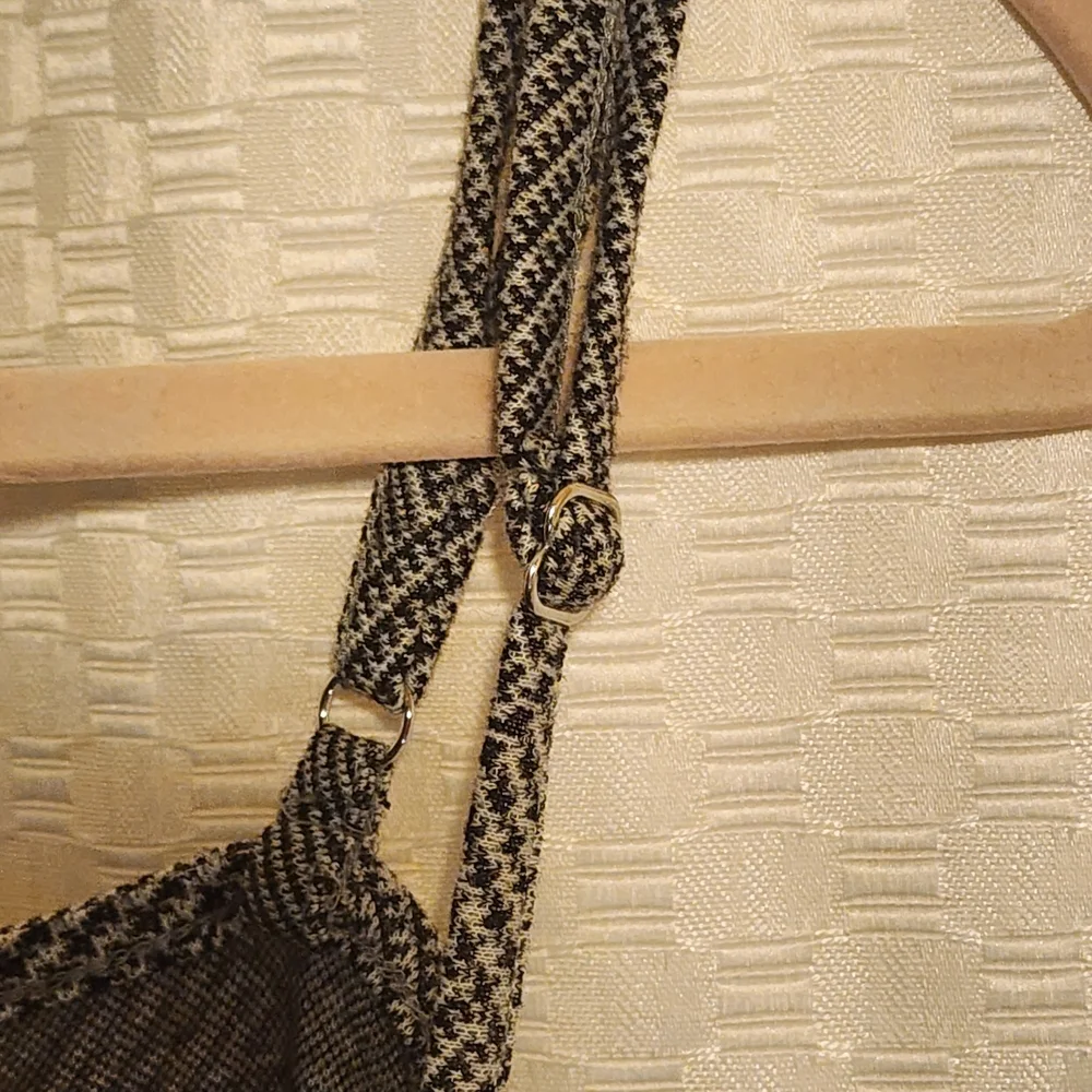 Forever 21 Black and White Houndstooth Dress Knee - Picture 5 of 5